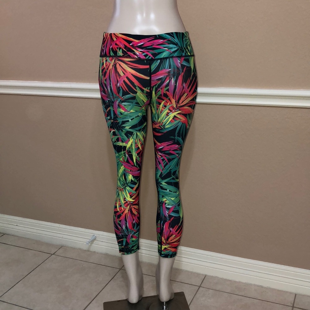 Fabletics Capris (Small) - image 3